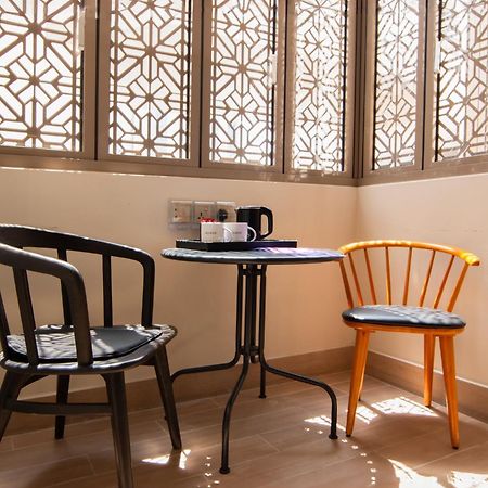 Aqueen Prestige Hotel Jalan Besar سنغافورة المظهر الخارجي الصورة