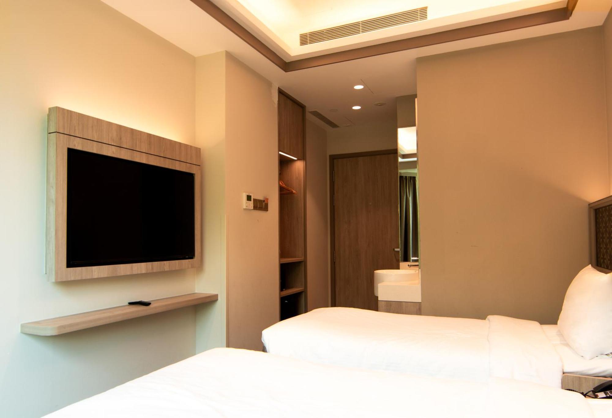 Aqueen Prestige Hotel Jalan Besar سنغافورة المظهر الخارجي الصورة